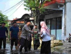 Peduli Korban Banjir, Polres Gresik Bakti Sosial untuk Korban Banjir di Cerme