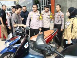 Senyum Haru Indrajit Saat Motor Kesayangannya Kembali Usai Polres Gresik Ringkus Pelaku