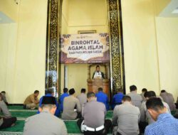 Polres Gresik Gelar Binrohtal Jelang Idul Adha 1446, Kapolres Ajak Personel Tingkatkan Keimanan dan Ketakwaan