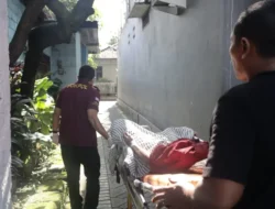 Warga Kebomas Pulang dari Rumah Sakit dengan Ambulan Gratis Polres Gresik, Wujud Nyata Kepedulian