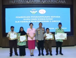 Kapolres Gresik Berikan Penghargaan kepada Guru dan Siswa SLB Kemala Bhayangkari 2 Gresik