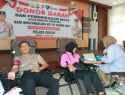 Hari Bhayangkara ke-79, Polres Gresik Gelar Donor Darah dan Bagikan Kacamata Gratis
