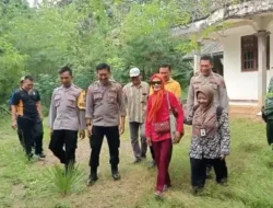 Kepedulian Polres Gresik, Bantu Nenek Sebatang Kara ke Tempat yang Lebih Baik
