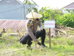Polres Gresik Genjot Swasembada Pangan Lewat Tanam Jagung Serentak di Randu Agung