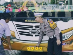 2 Bus Ditilang dalam Rampcheck di Gresik, Polisi Ingatkan Pentingnya Keselamatan