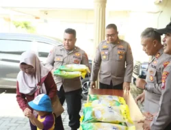 Polres Gresik Hadir untuk Masyarakat, Puluhan Sak Beras Murah Ludes dalam Momen Hari Pangan Sedunia
