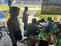 Respon Cepat Laporan Warga, Sat Samapta Polres Gresik Gerebek Penjual Miras di Dekat Stasiun Indro