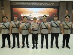 Kapolres Gresik AKBP Rovan Mahenu Tekankan Penguatan Pelayanan Publik dalam Sertijab Jajaran Polres Gresik