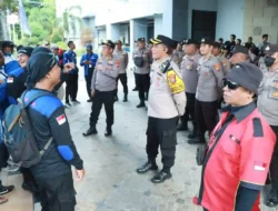 Dengan Pengamanan Humanis, Aksi Buruh Gresik Berjalan Damai dan Kondusif