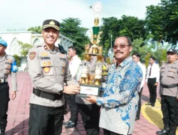 Polres Gresik Beri Penghargaan Puluhan Anggota Berprestasi dan Belasan Tokoh Masyarakat Penjaga Kamtibmas