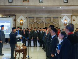 Bupati Gresik Lantik 55 Kepala Sekolah dan 21 Pejabat Fungsional