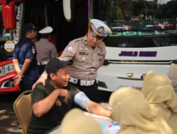 Polres Gresik dan Polda Jawa Timur Gelar Rampcheck Bus Pariwisata, Pastikan Keselamatan Wisatawan