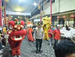 Kapolres Gresik AKBP Ramadhan Nasution Tinjau Langsung Pengamanan Cap Go Meh di Klenteng Kim Hin Kiong