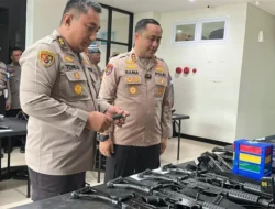 Polres Gresik Bersama Polda Jatim Periksa dan Tertibkan Senjata Api Organik Anggota