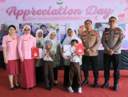 Wujud Kepedulian, Kapolres Gresik dan Ketua Bhayangkari Beri Apresiasi Guru serta Siswa Berprestasi SLB Kemala Bhayangkari 2