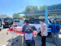 Wujud Kepedulian Polres Gresik, Sidokkes Berikan Layanan Ambulans Gratis untuk Pasien Asal Bawean