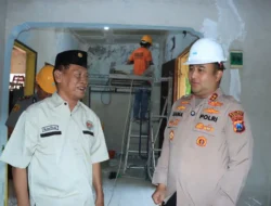 Wujud Kepedulian HUT Bhayangkara ke-80, Polres Gresik Bedah Rumah Purnawirawan Polri di Driyorejo