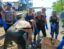 Peringati Hari Lingkungan Hidup Sedunia 2026, Polres Gresik Ikut Aksi Bersih Pantai Bersama PT Freeport Indonesia di Bungah
