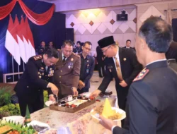 80 Tahun Mengabdi, Polri untuk Masyarakat: Forkopimda Gresik Gelar Upacara dan Tasyakuran Hari Bhayangkara ke-80