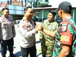 Perkokoh Sinergi TNI-Polri, Kapolres Gresik Silaturahmi ke Makodim 0817 dan Koramil Kota