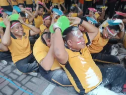 Semarak HUT RI ke-81, Polres Gresik Gelar Olahraga Bersama dan Lomba Tradisional Penuh Keakraban