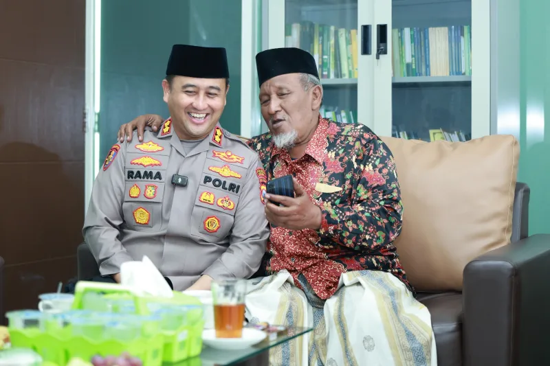 Kapolres Gresik Silaturahmi ke MUI, Bahas Edukasi Jam Operasional Truk dan Keselamatan Lalu Lintas